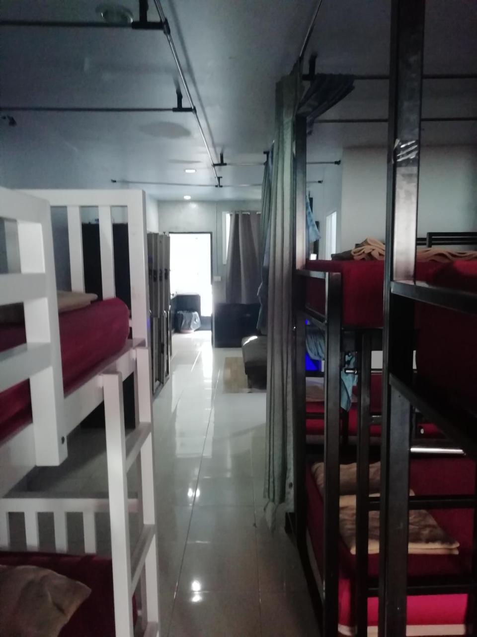 Neverland Dorm Phi Phi-öarna Rum bild