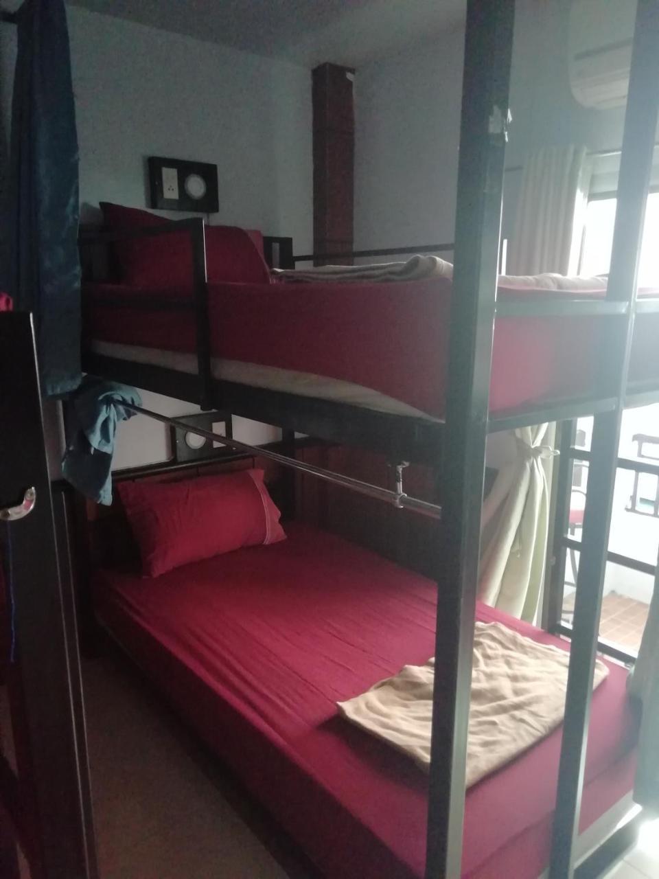 Neverland Dorm Phi Phi-öarna Rum bild